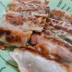 箸が止まらないキムチ餃子